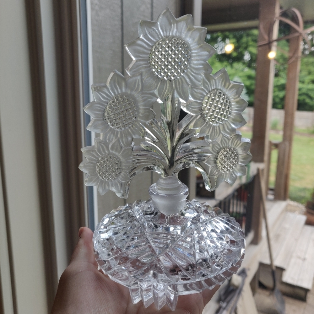 Vintage 1940's Irice Imperial Large Sunflower Stopper Glass Perfume Bottle - Picture 9 of 9